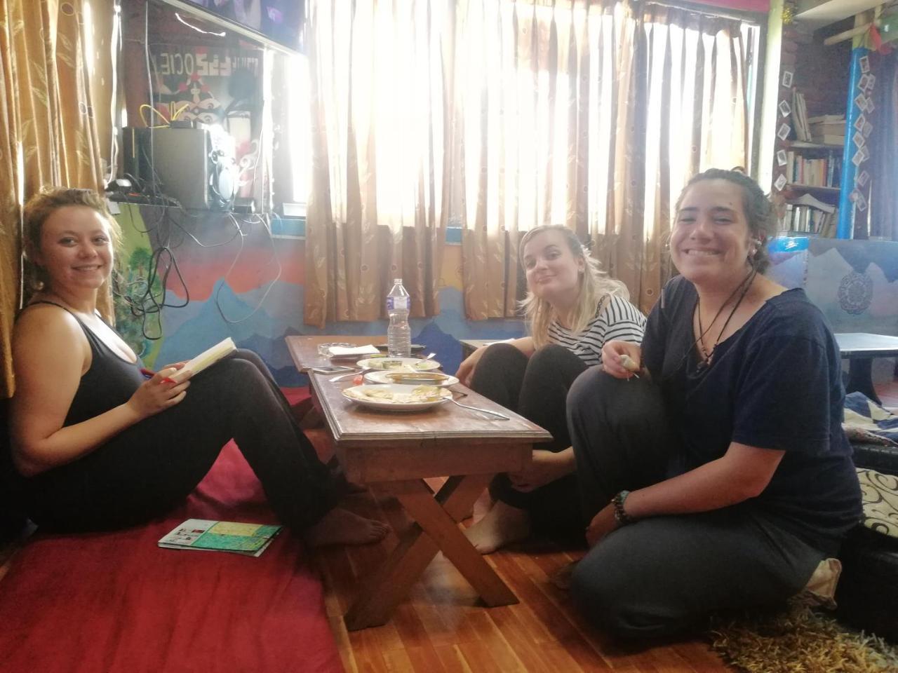 Fireflies Hostel Kathmandu Esterno foto