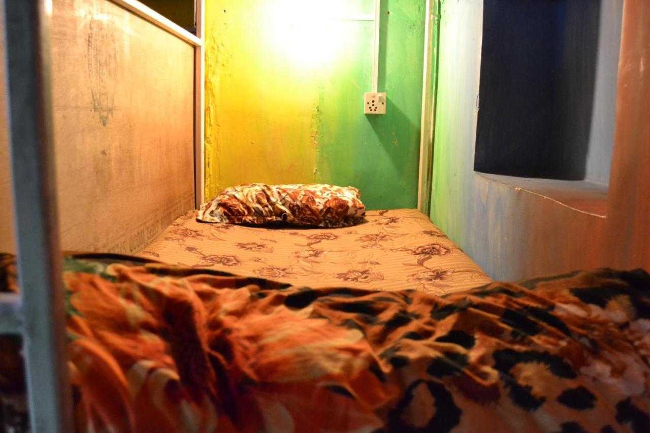 Fireflies Hostel Kathmandu Esterno foto