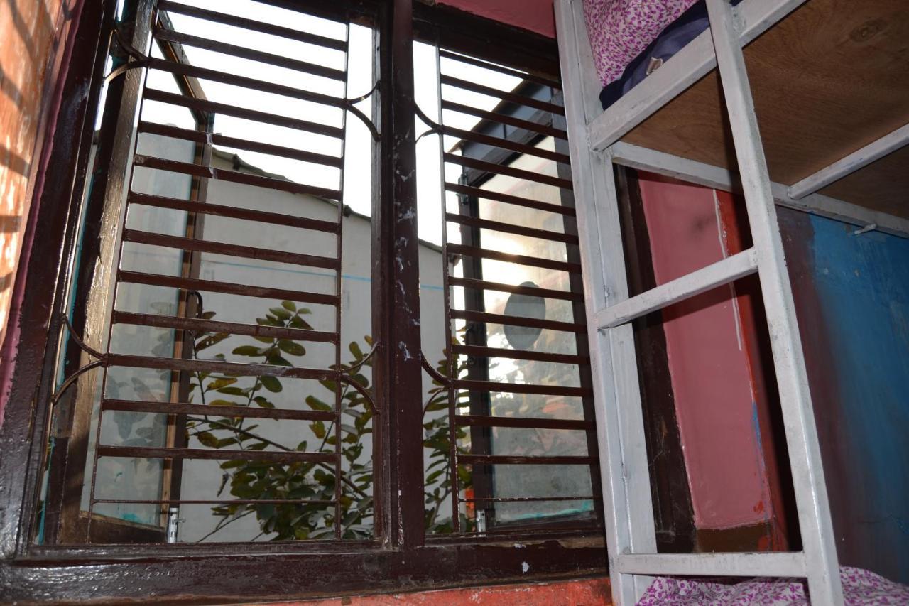 Fireflies Hostel Kathmandu Esterno foto