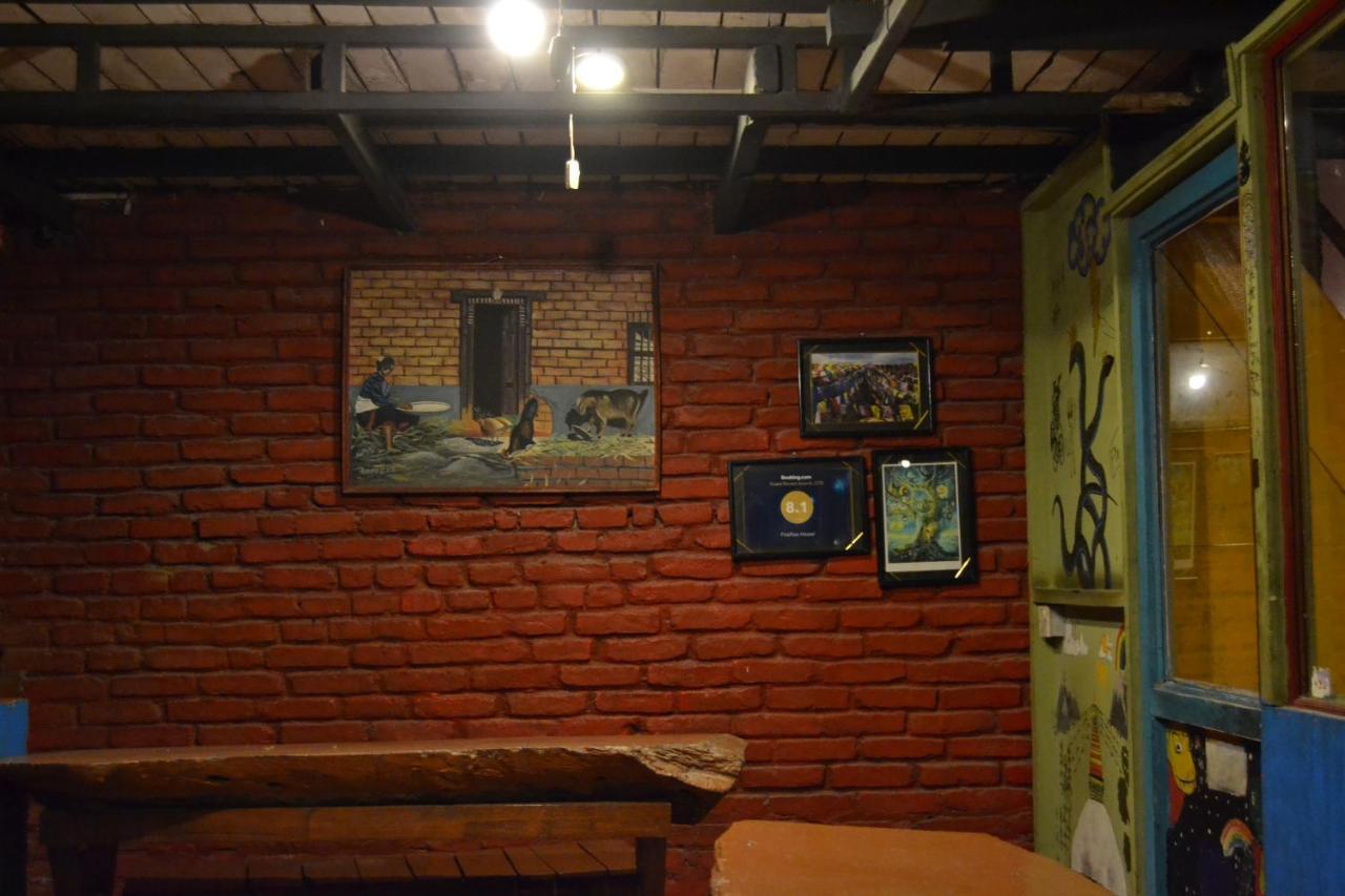 Fireflies Hostel Kathmandu Esterno foto