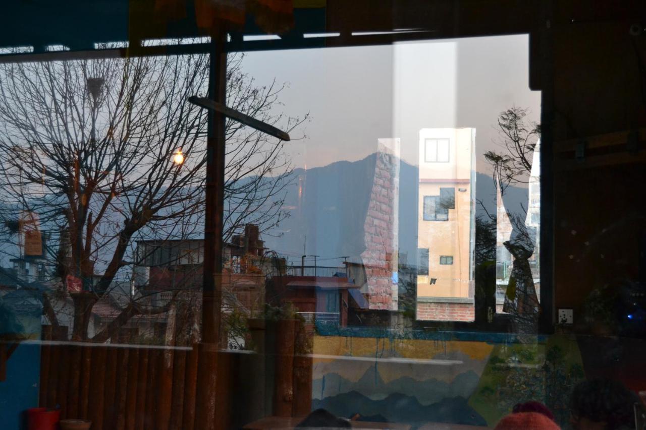 Fireflies Hostel Kathmandu Esterno foto