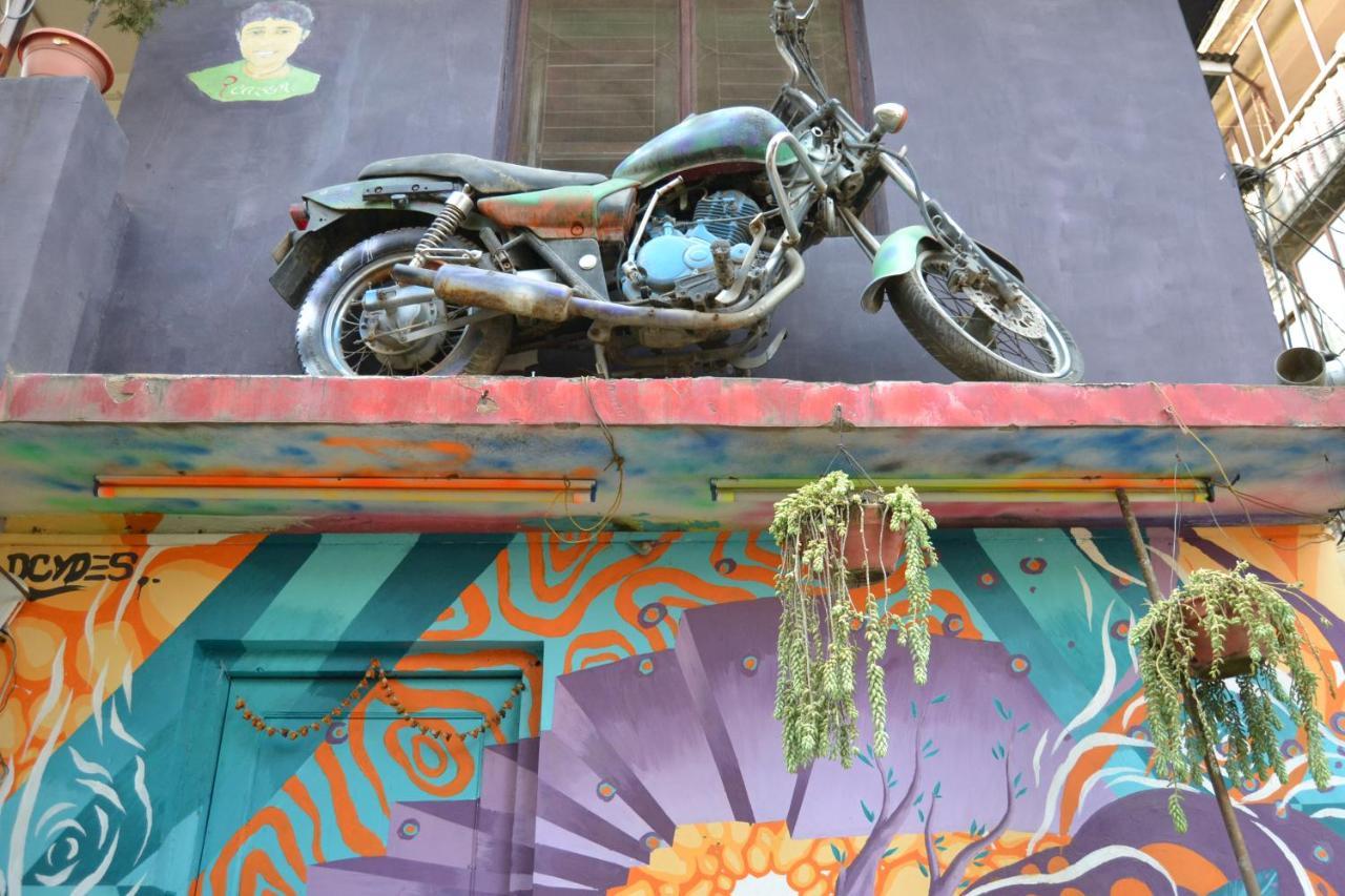 Fireflies Hostel Kathmandu Esterno foto